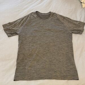 Men's Gray Athletic Shirt